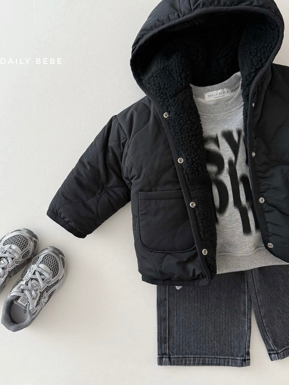 Reversible hooded jumper