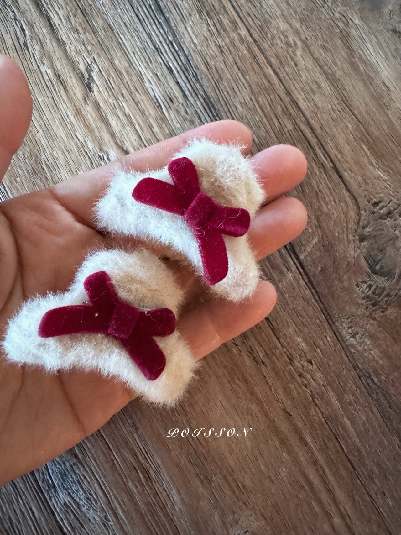 Ruby pom pom clip
