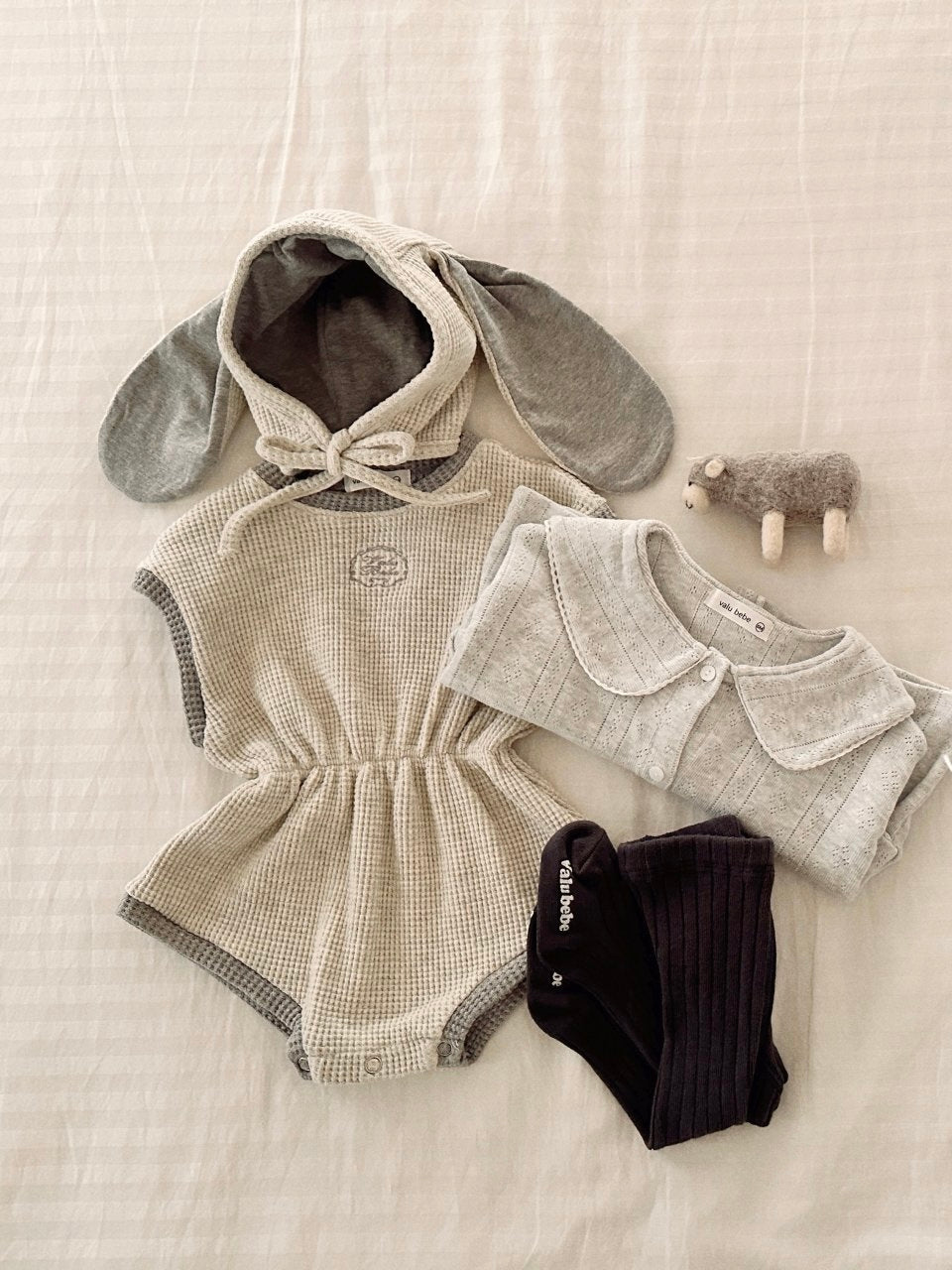 Eyelet sailor cardigan