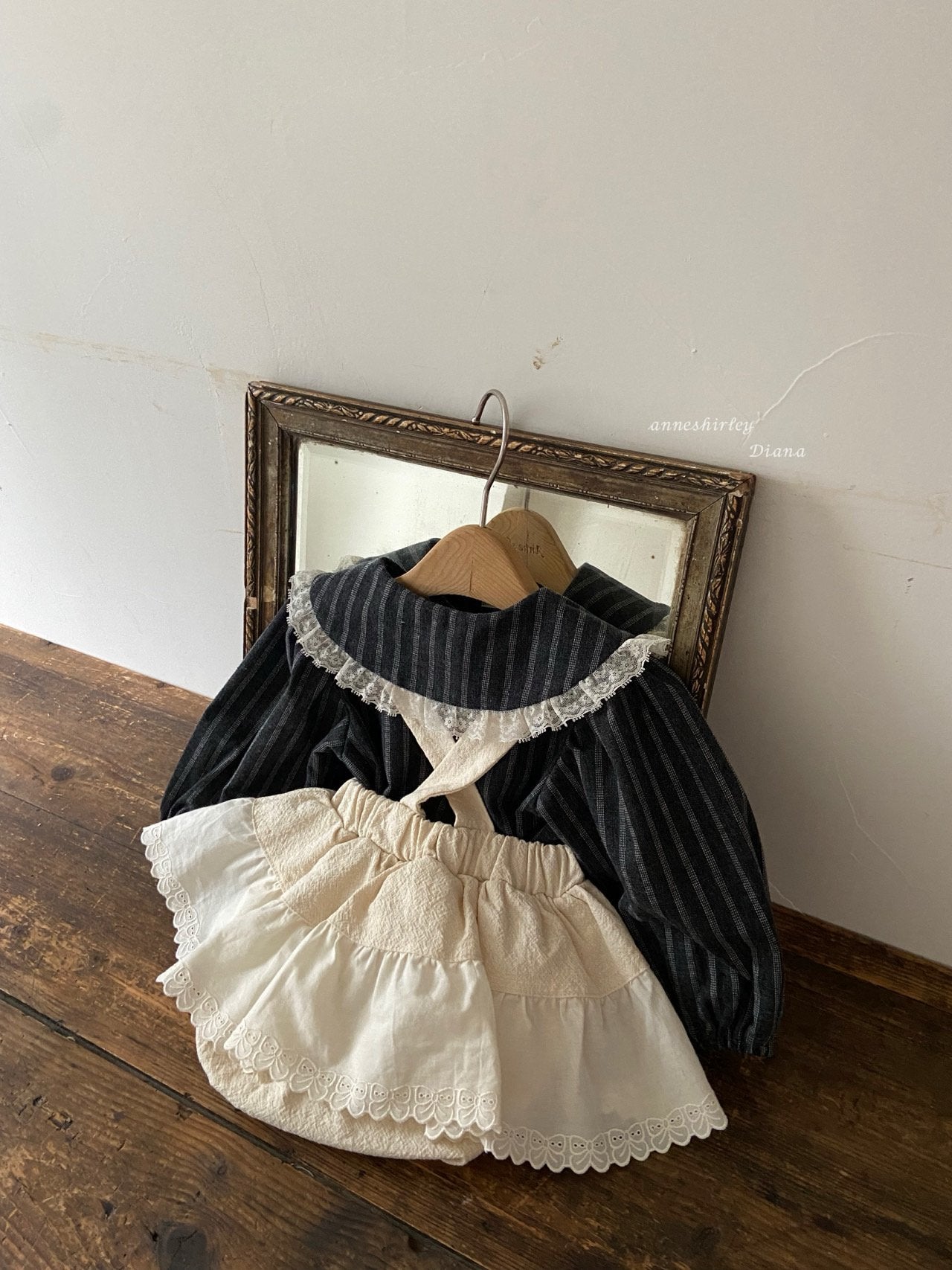 Girl's blouse (stripe)