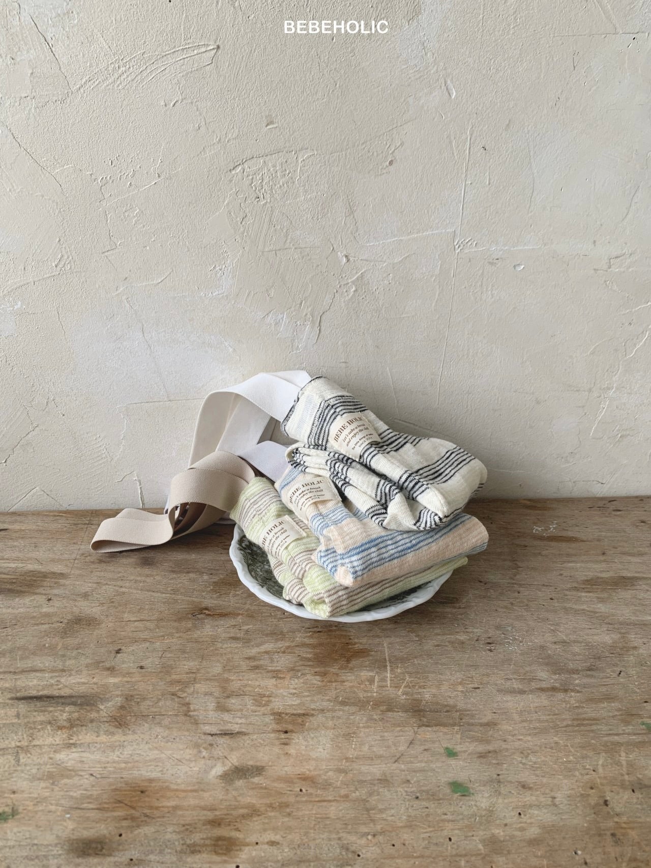 Sketch suspender leggings