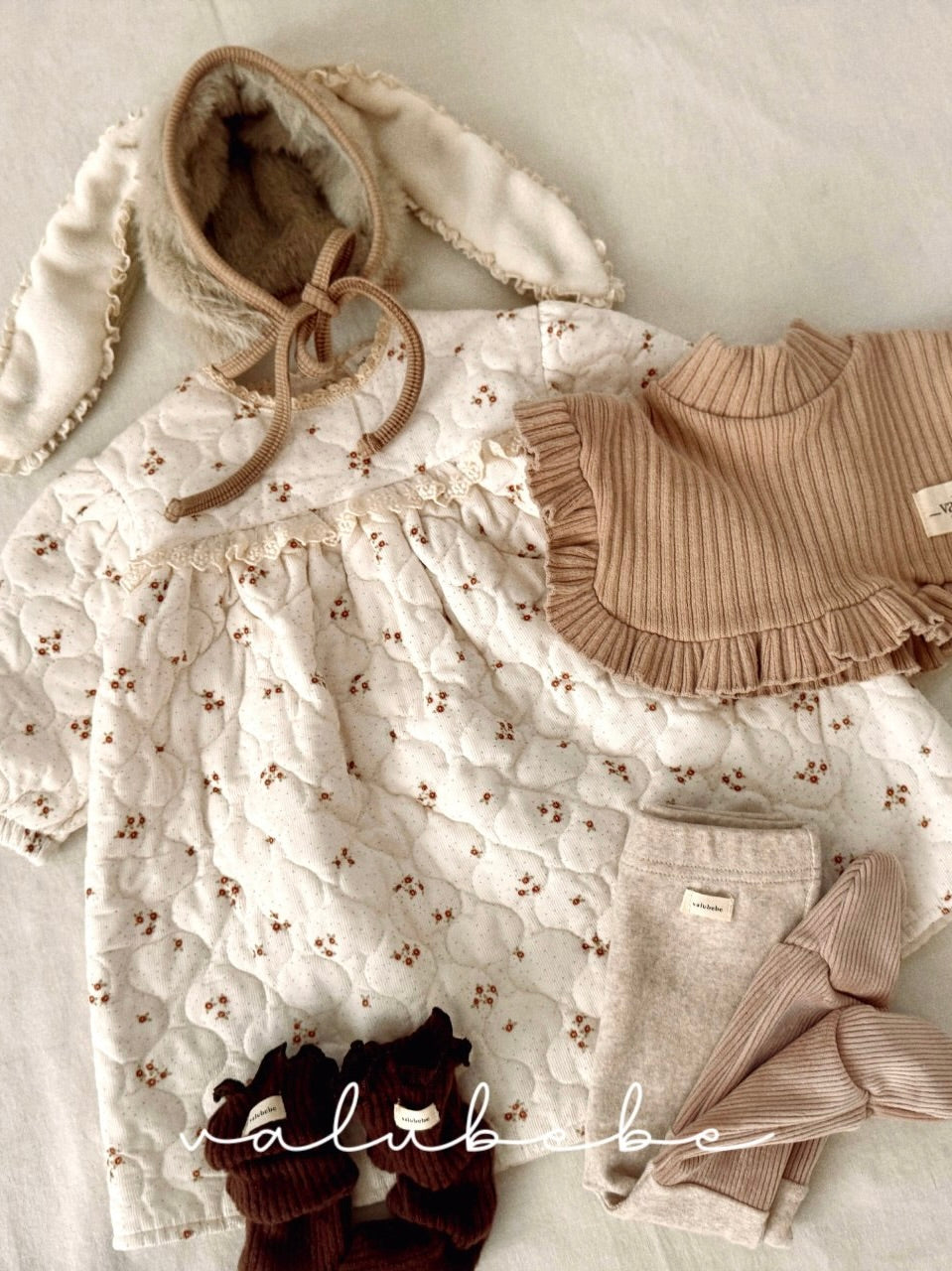 Bella half neck cape (baby)