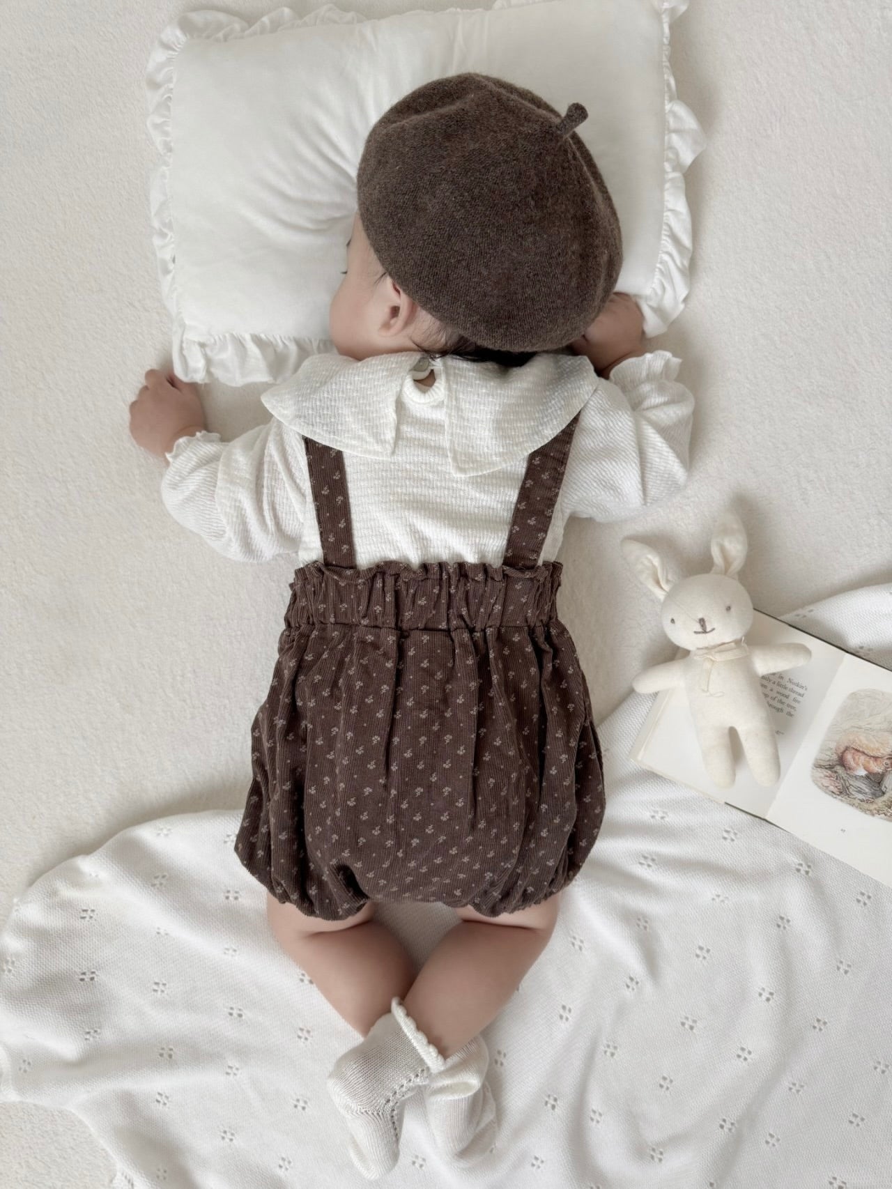 Natural suspender bloomer