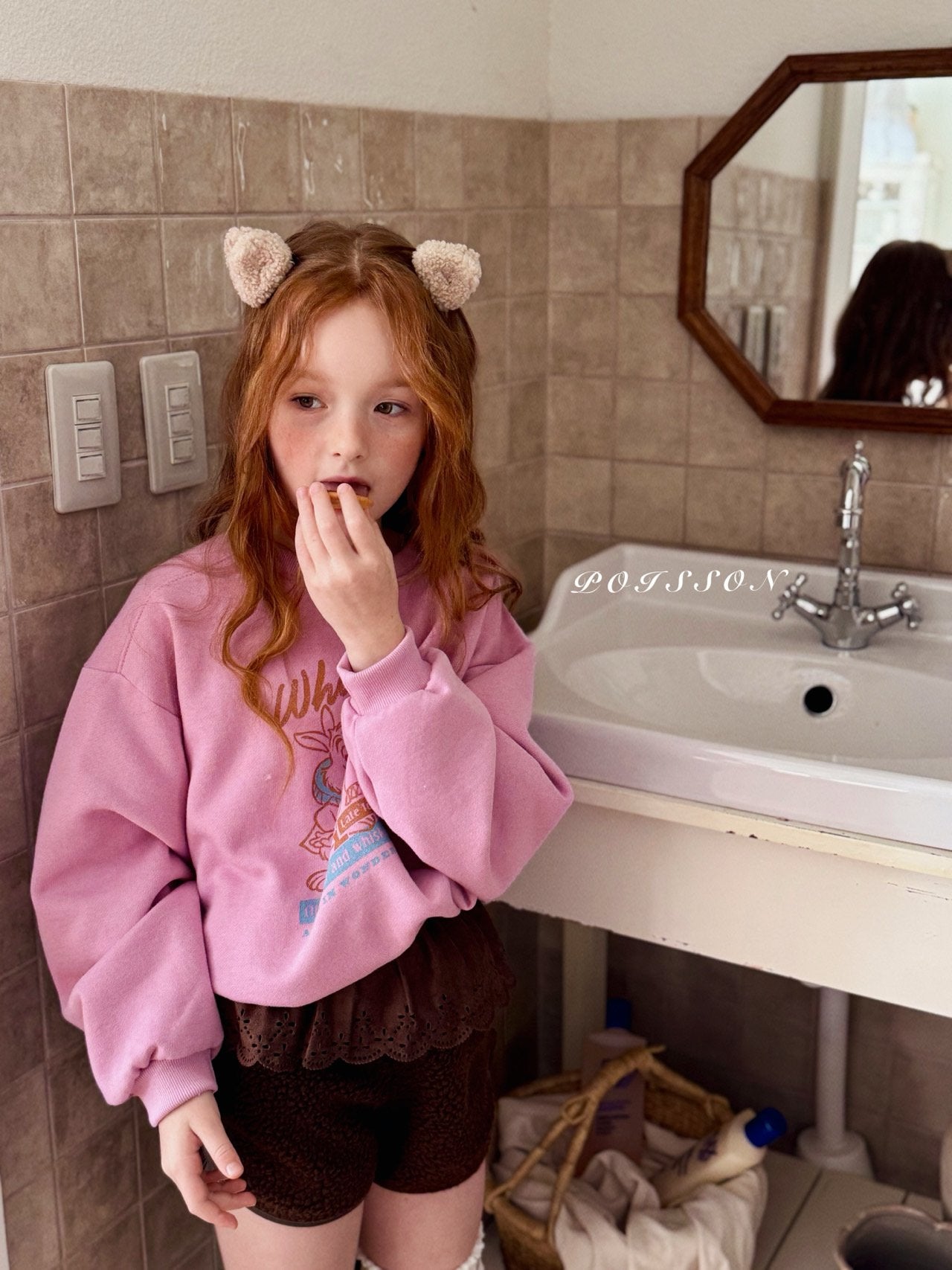 Wonderland vintage sweatshirt