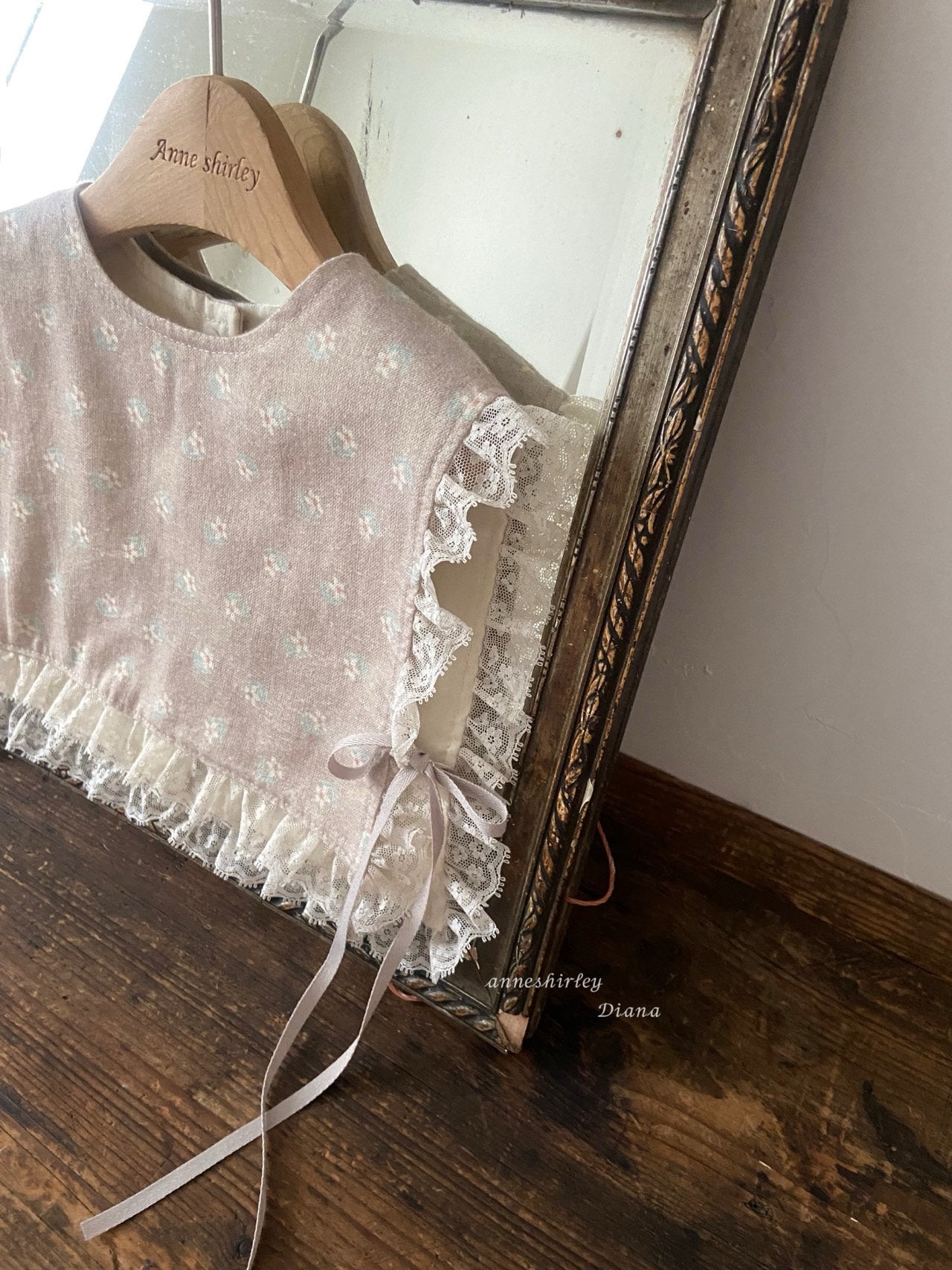 Anju lace vest