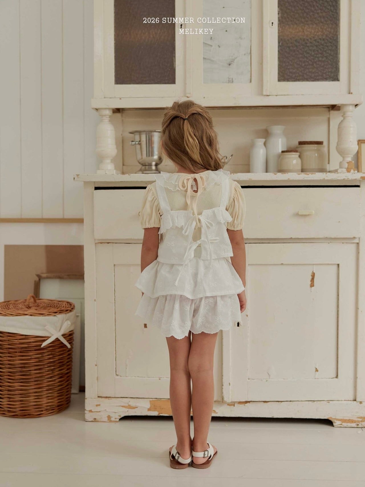Nana frill vest