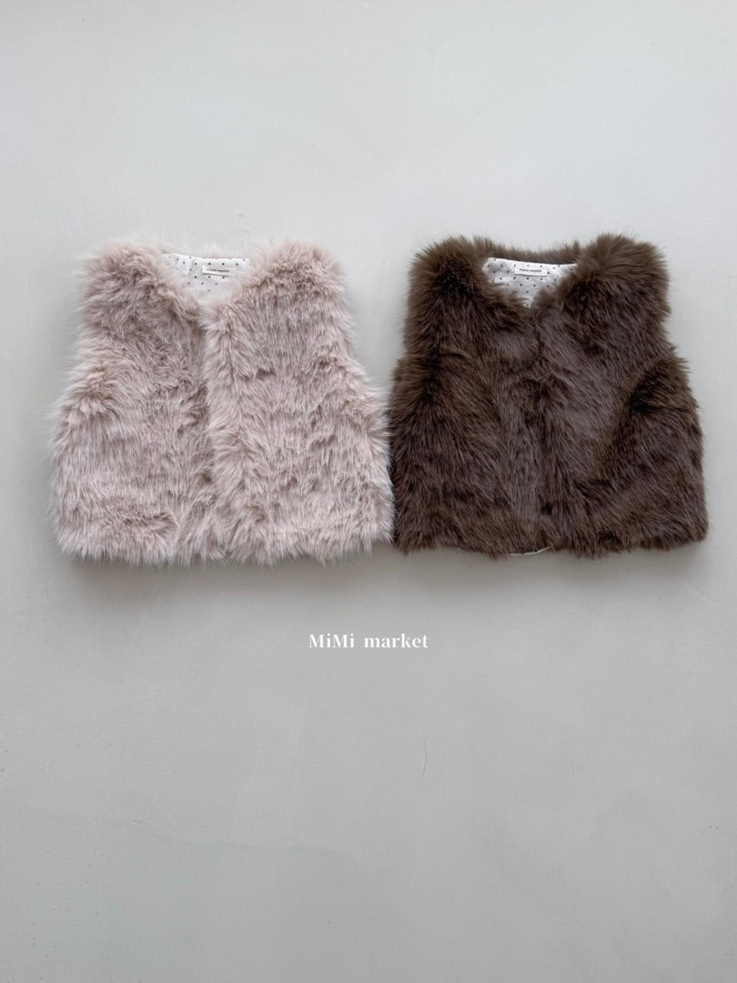 Bebe fur vest