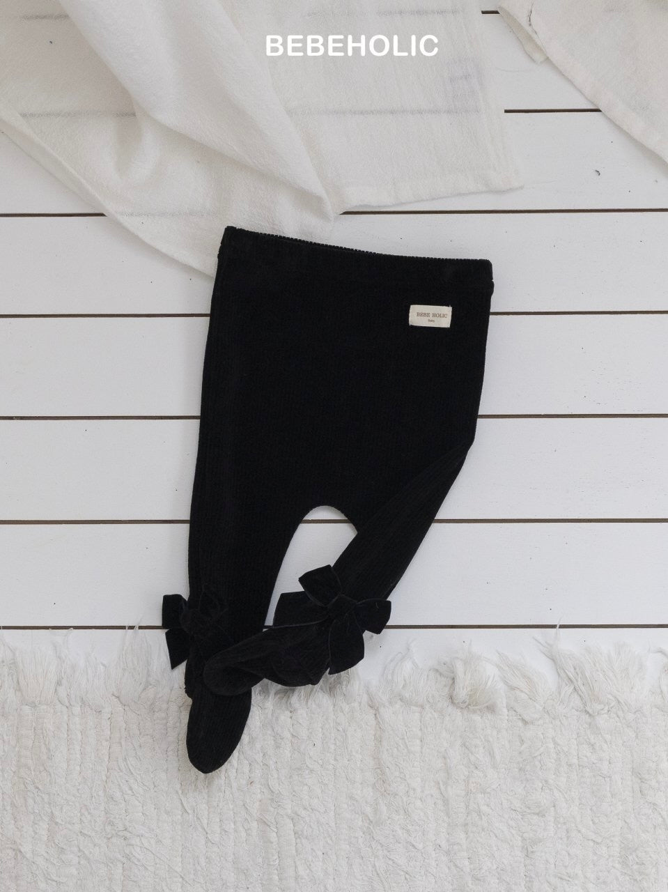 Ribbon footed leggings