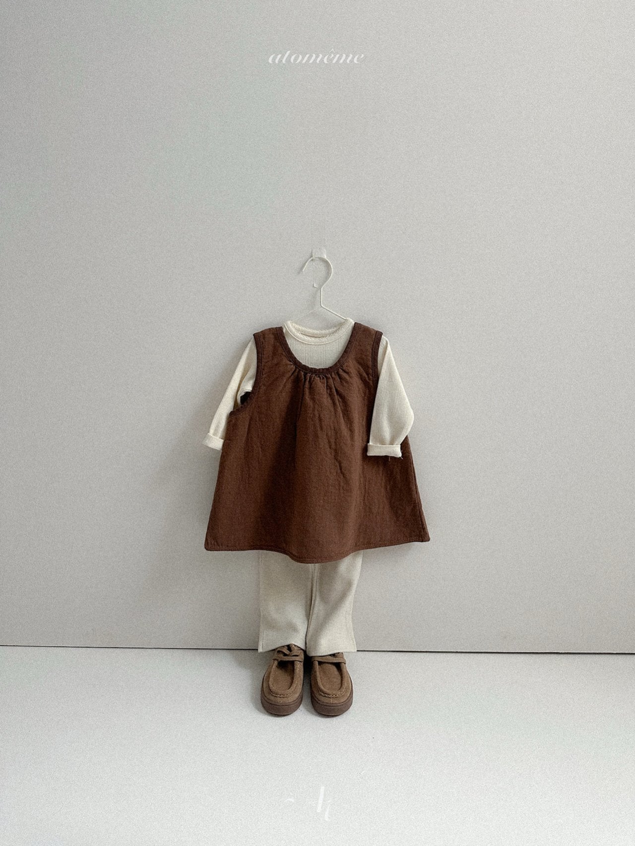 Eyelet picot lace T-shirt