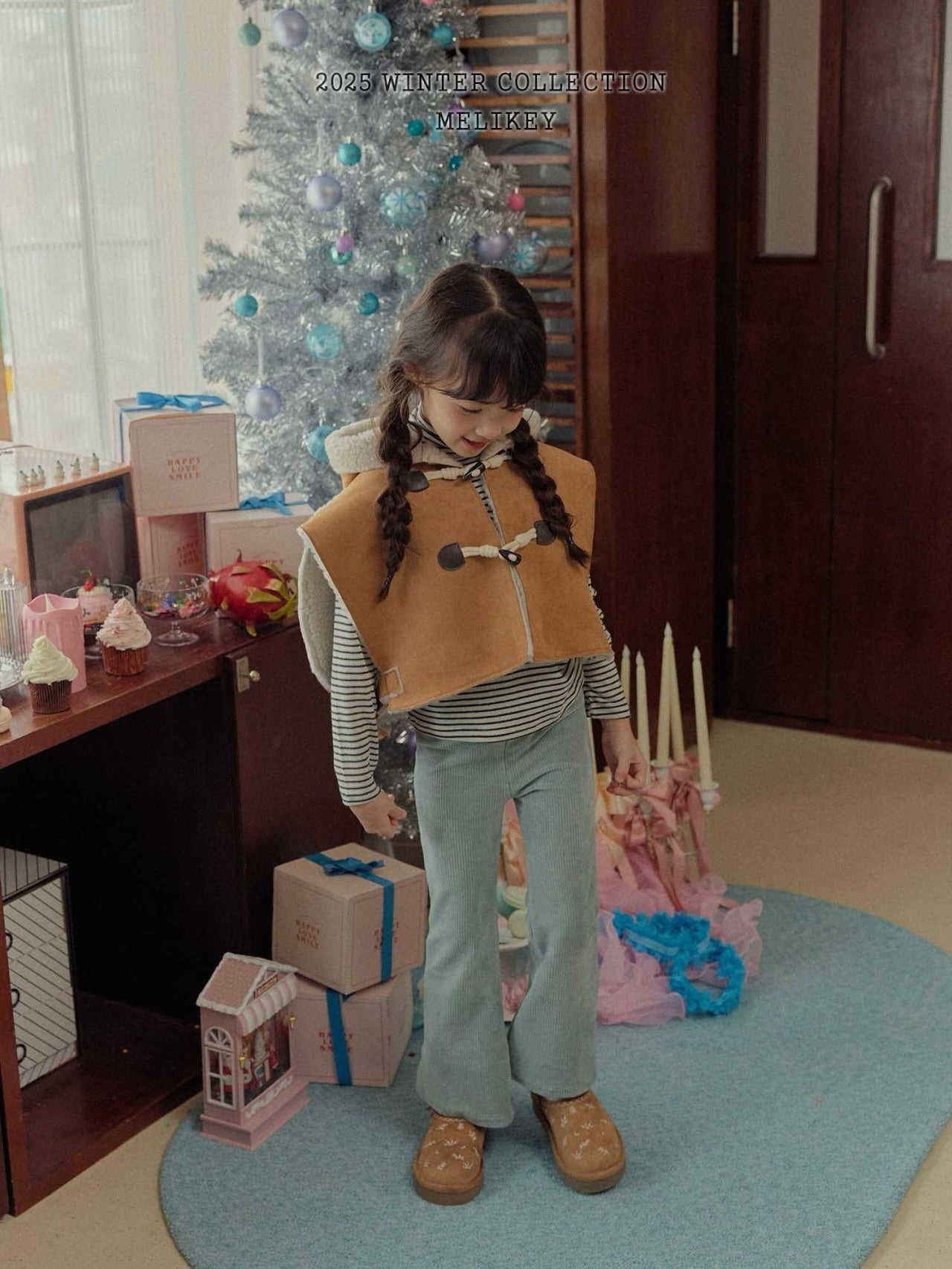 Shearling hooded cape