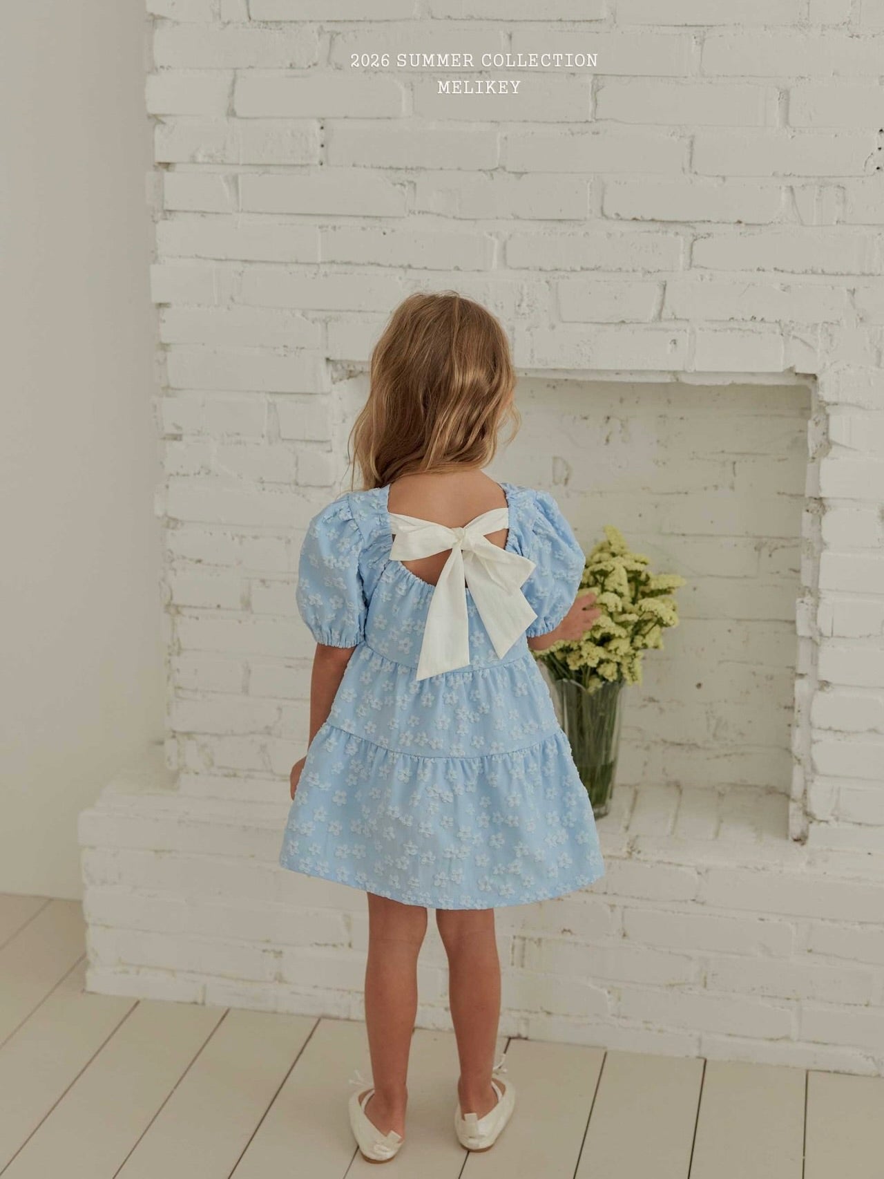 Shine back ribbon one piece