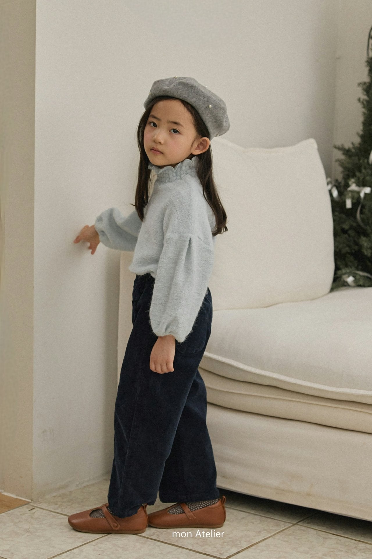 Frill corduroy pants