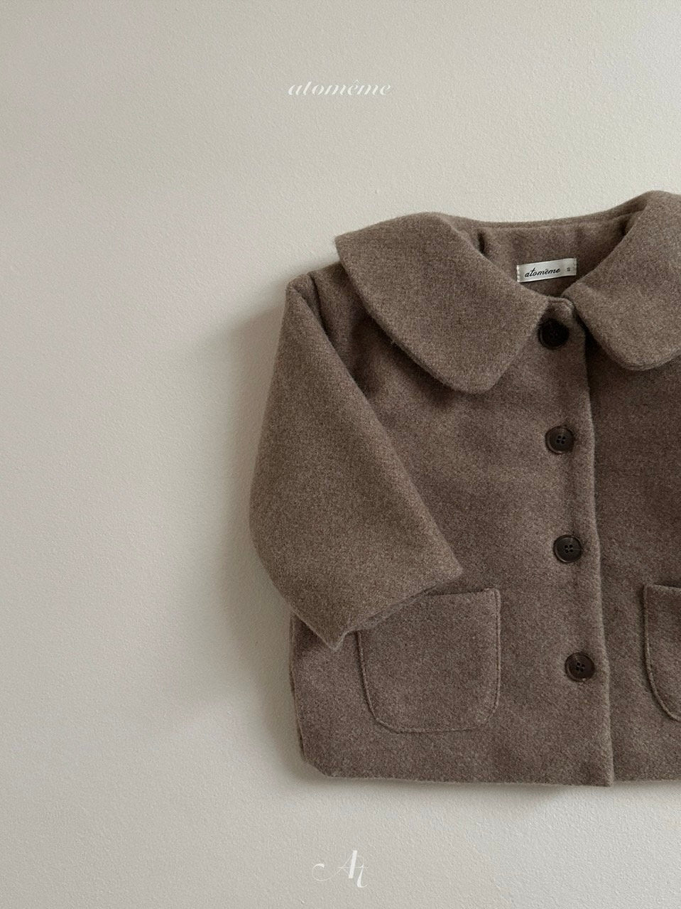 Round collar coat