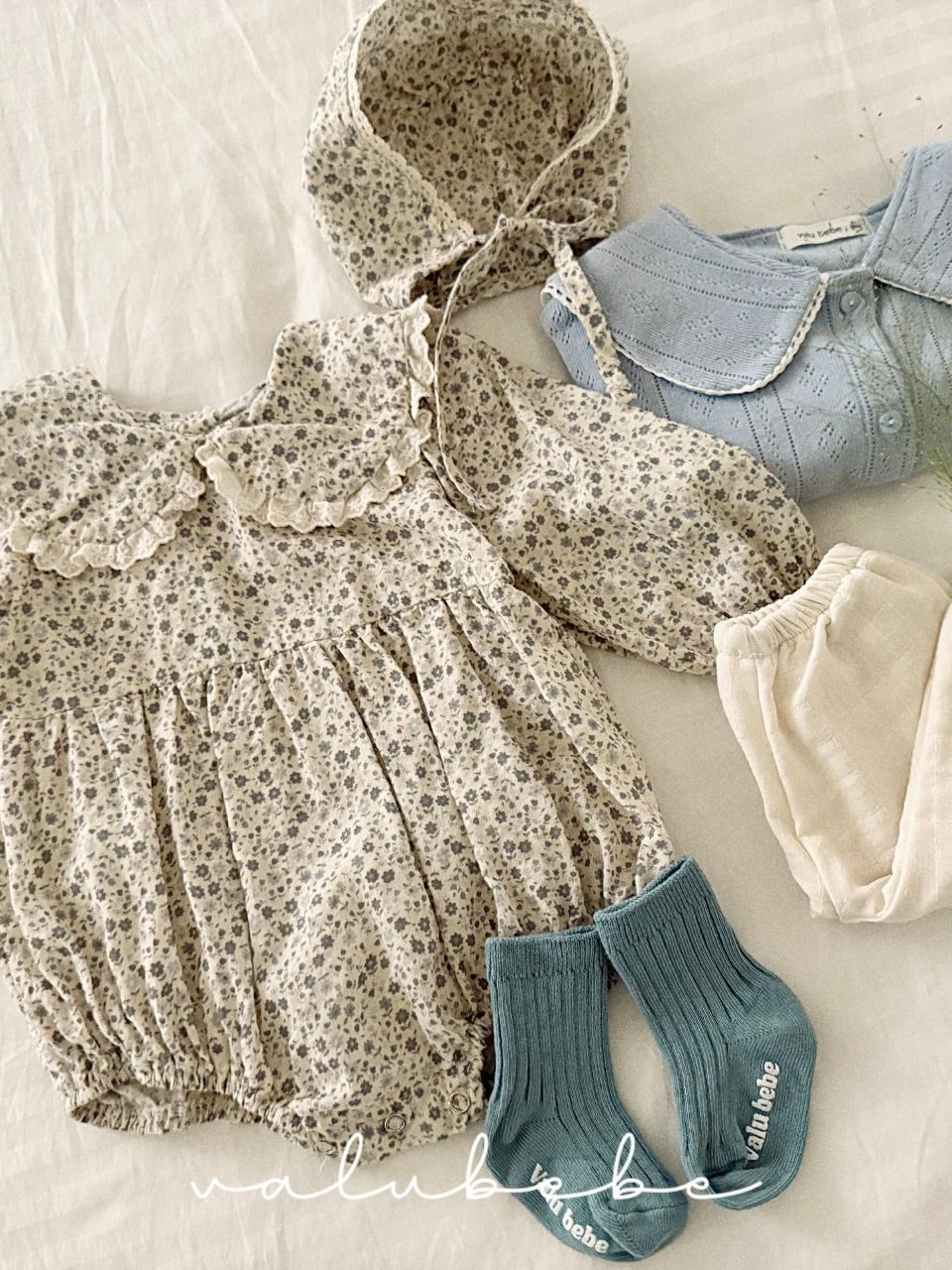 Small flower rompers