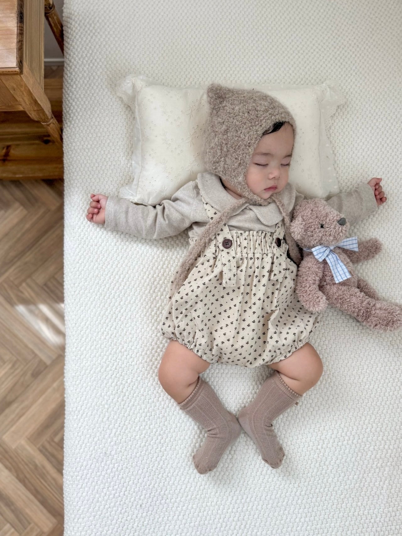 Natural suspender bloomer