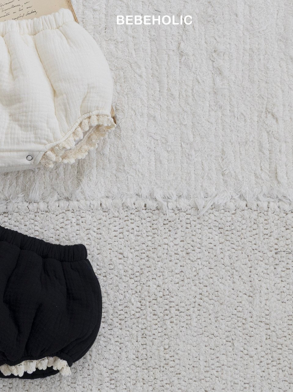 Lace pumpkin bloomer