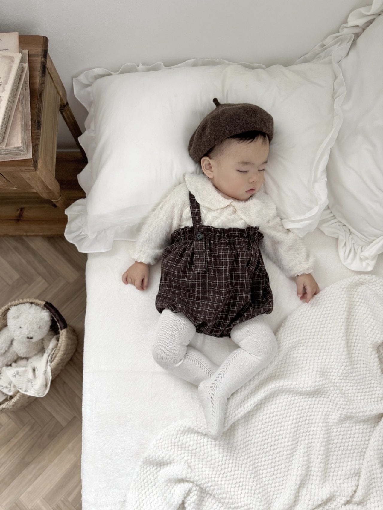 Check suspender bloomer