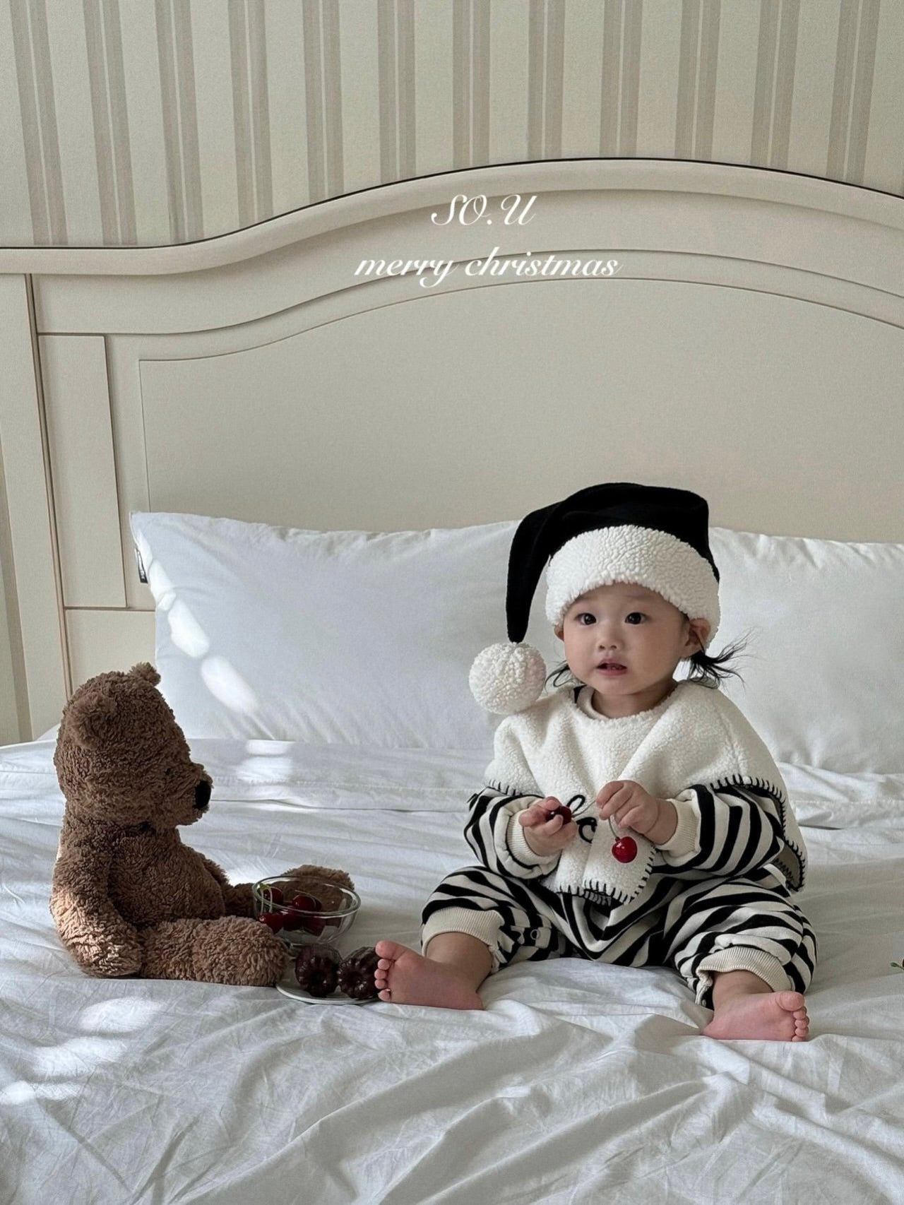 Christmas embroidered cape