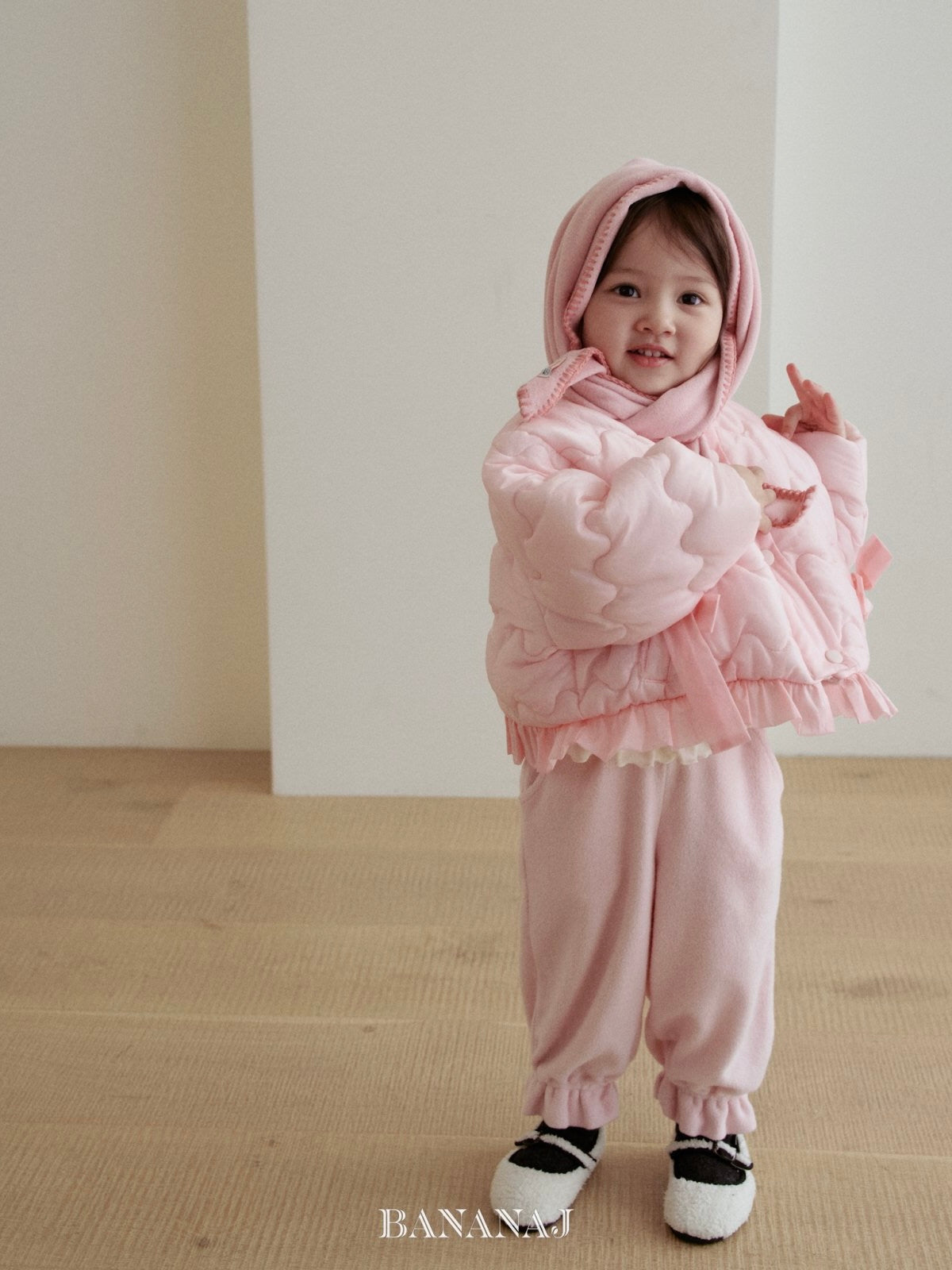 Ribbon padding jacket