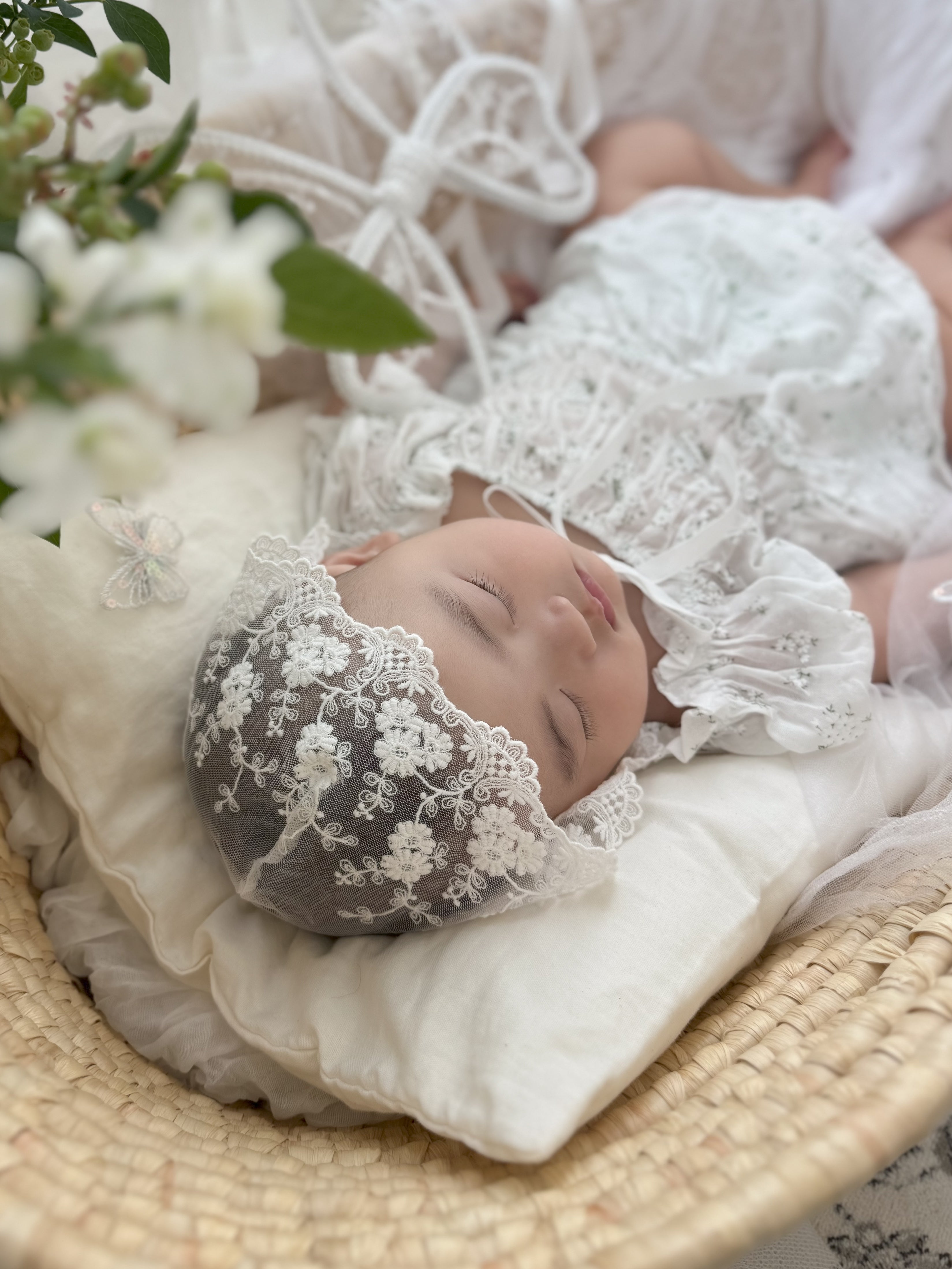 Lace headband (white)