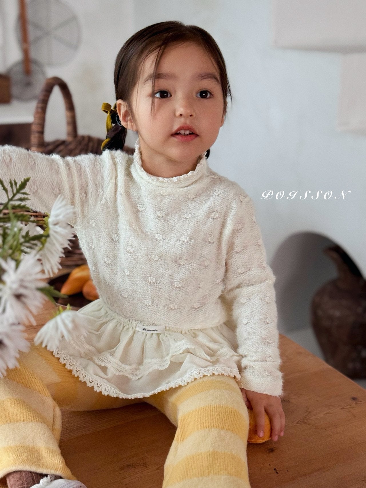Winter lace half neck T