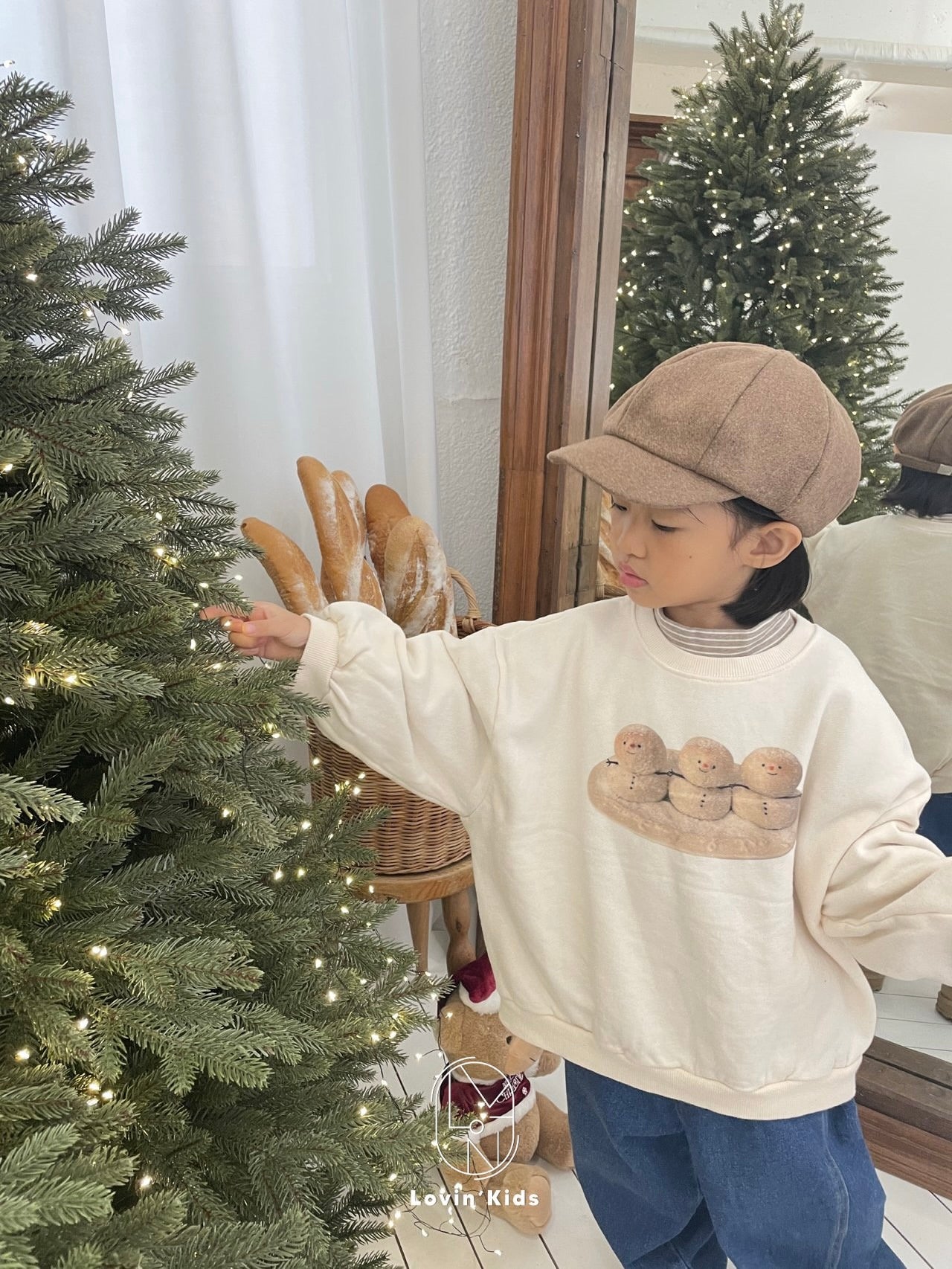 Snow friends fleece sweatshirt