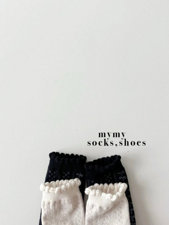 Eyelet socks set