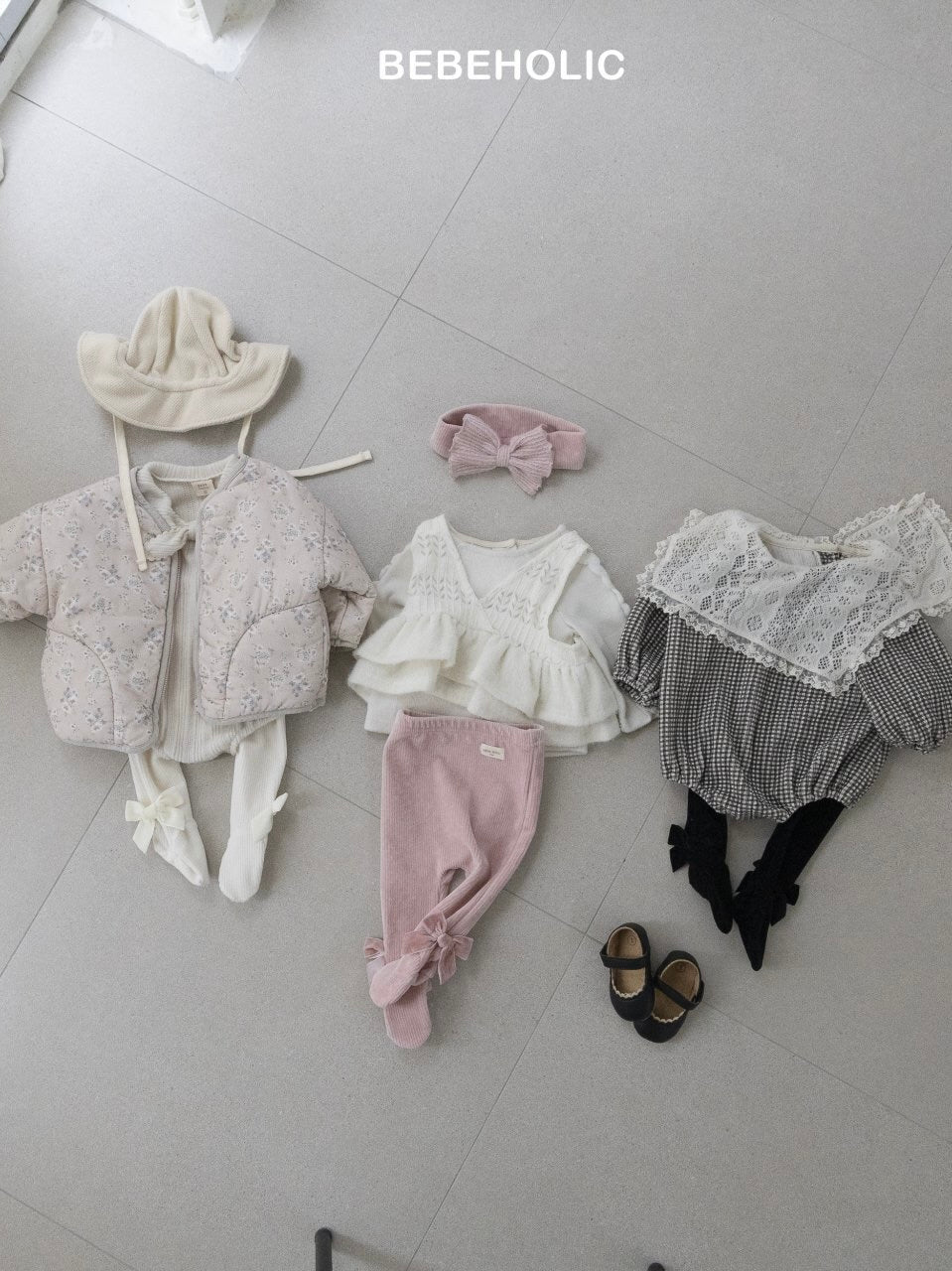 Ribbon footed leggings