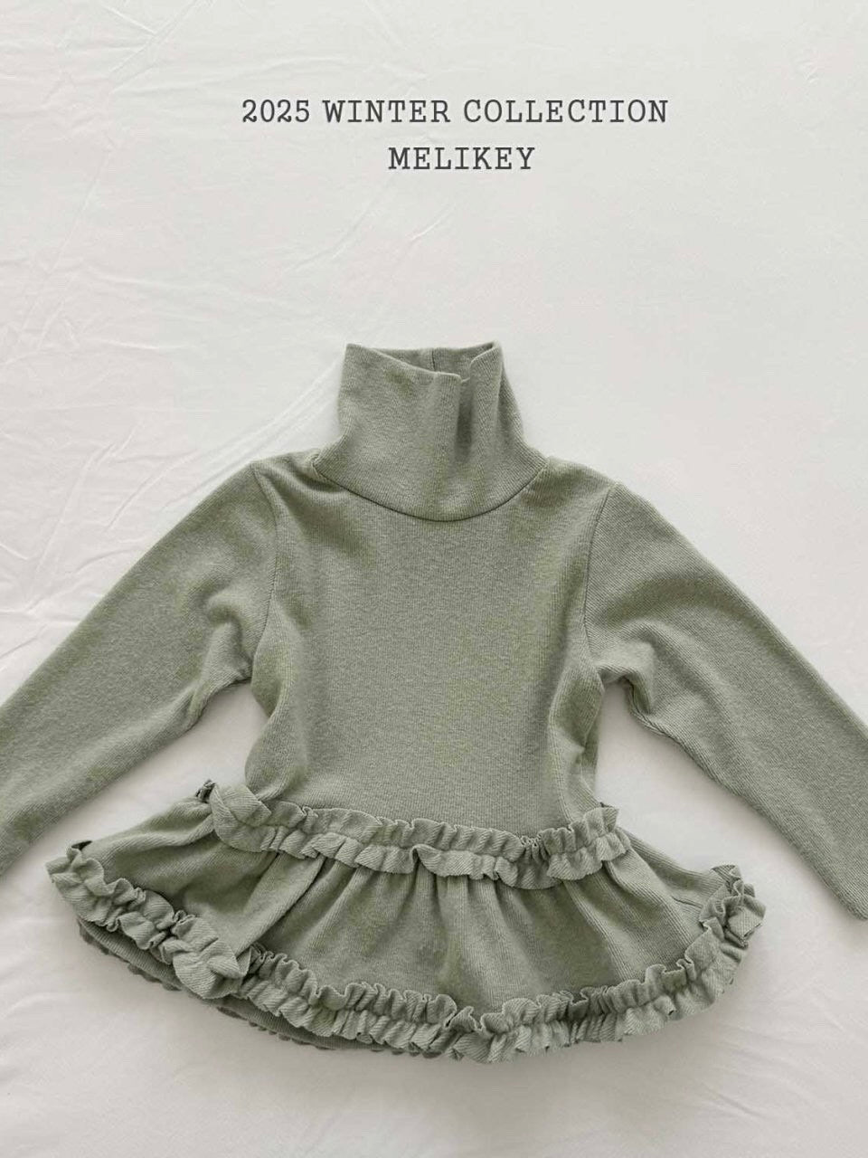 Tutu frill turtle neck T
