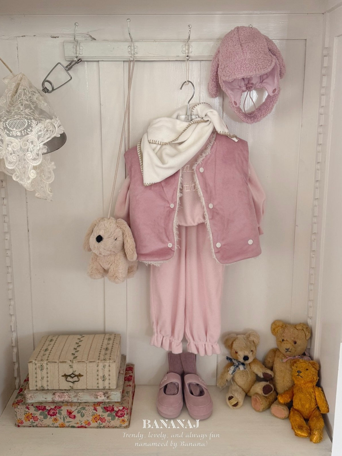 Soft reversible vest