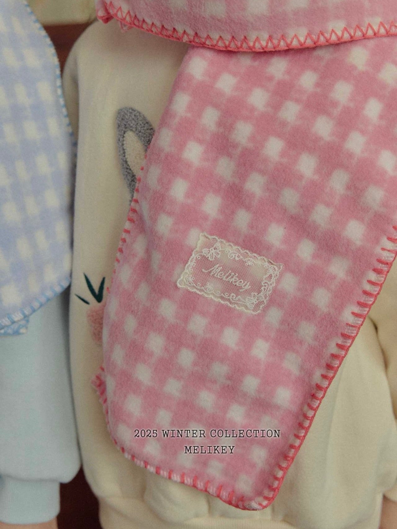 Fleece check muffler