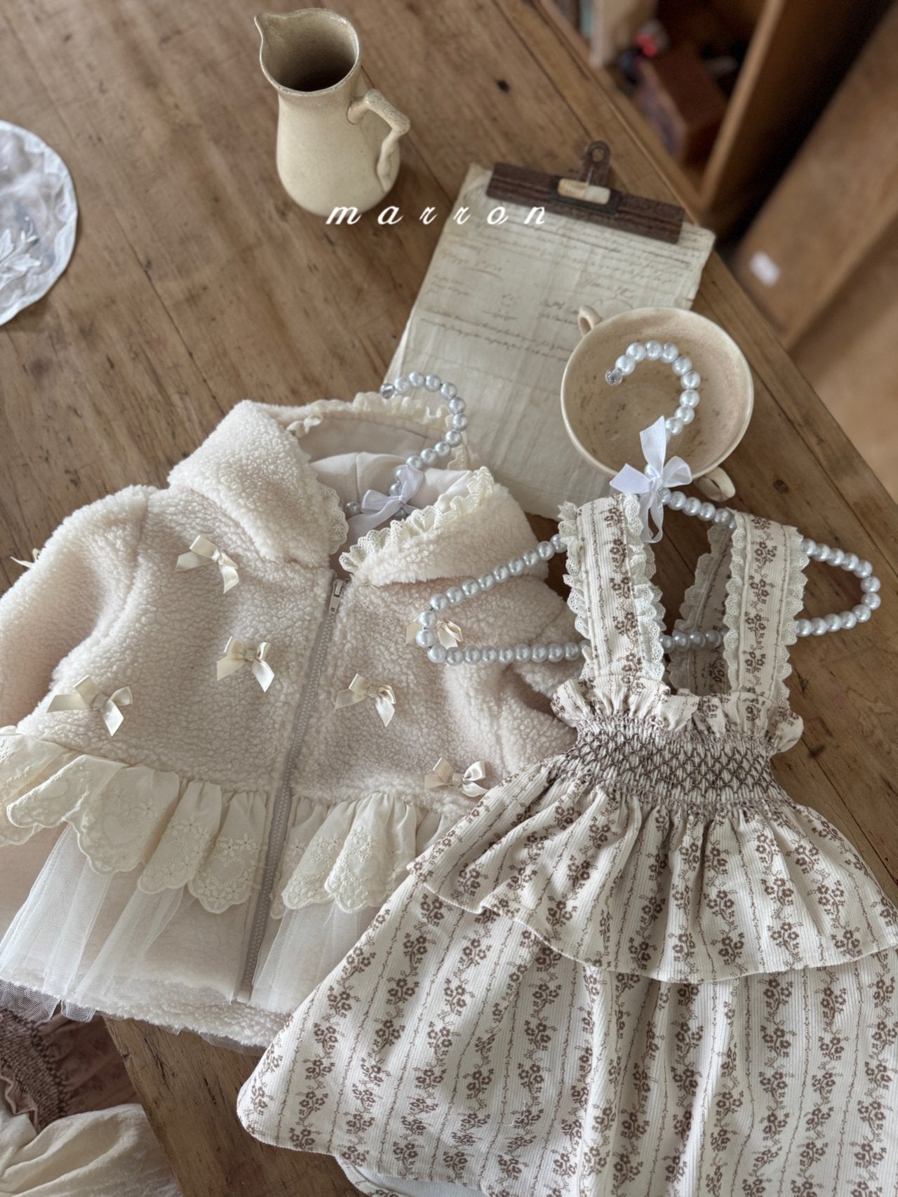 Ribbon hooded zip up