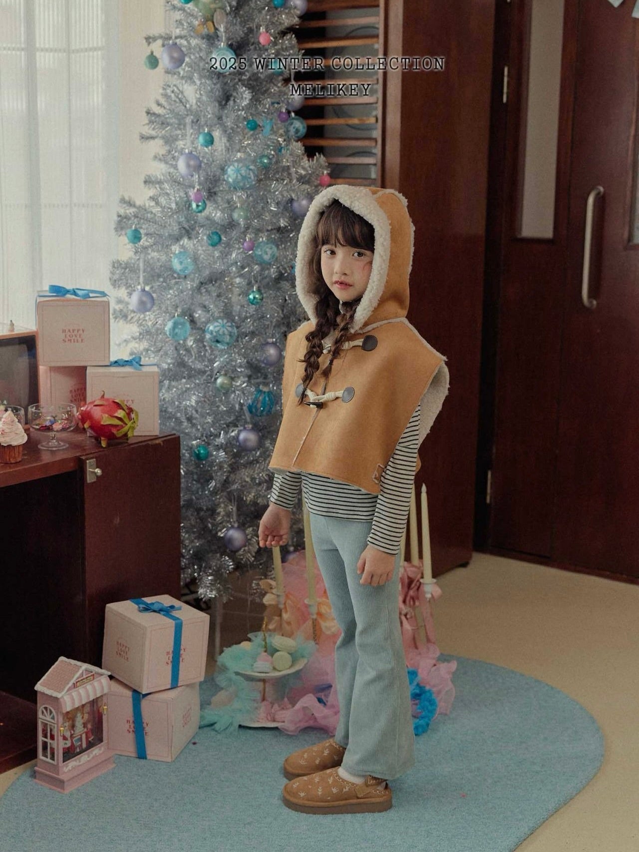 Shearling hooded cape