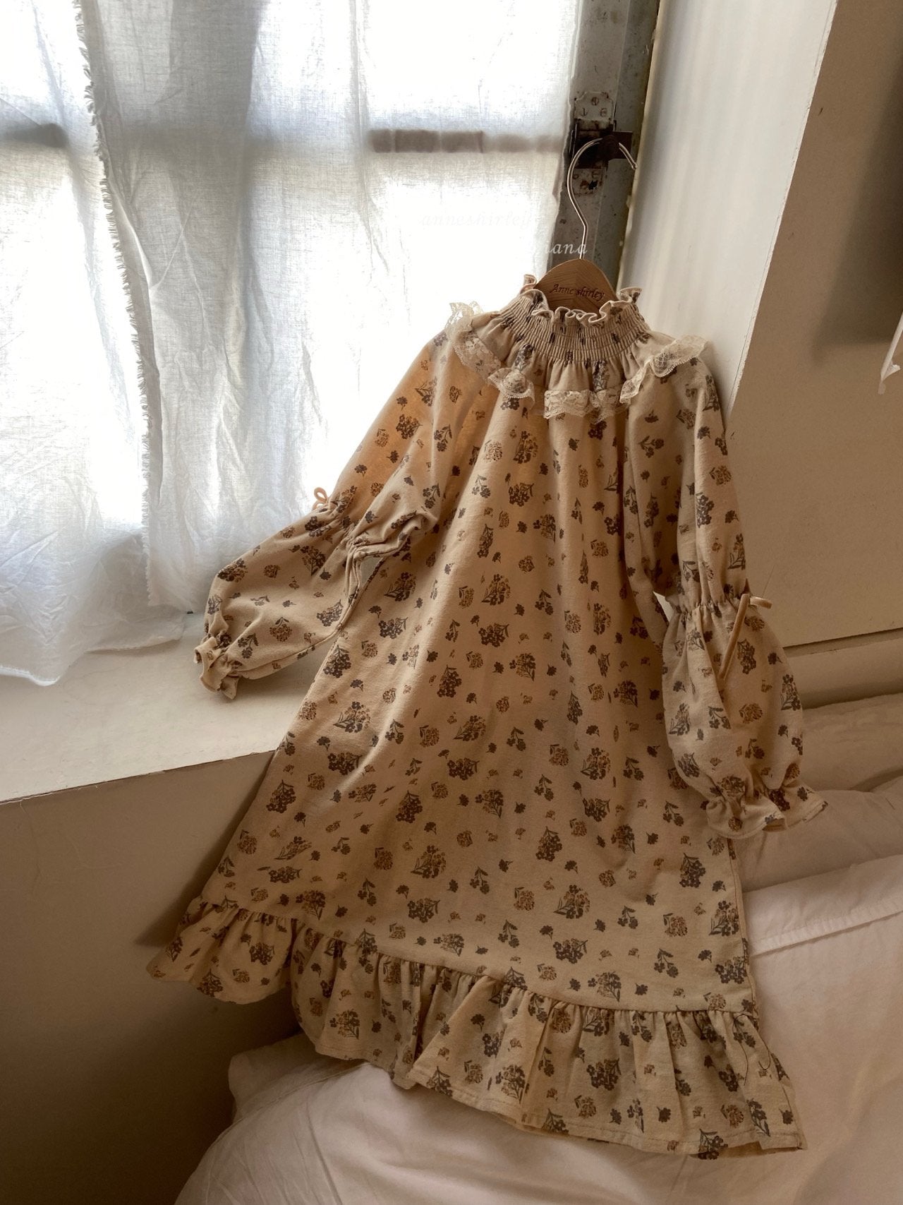 Romance smock one piece