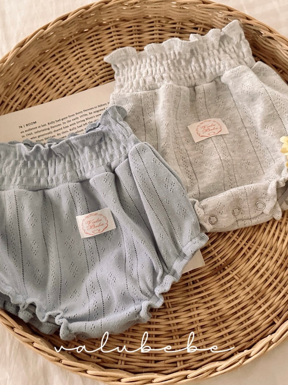 Eyelet smocking bloomer