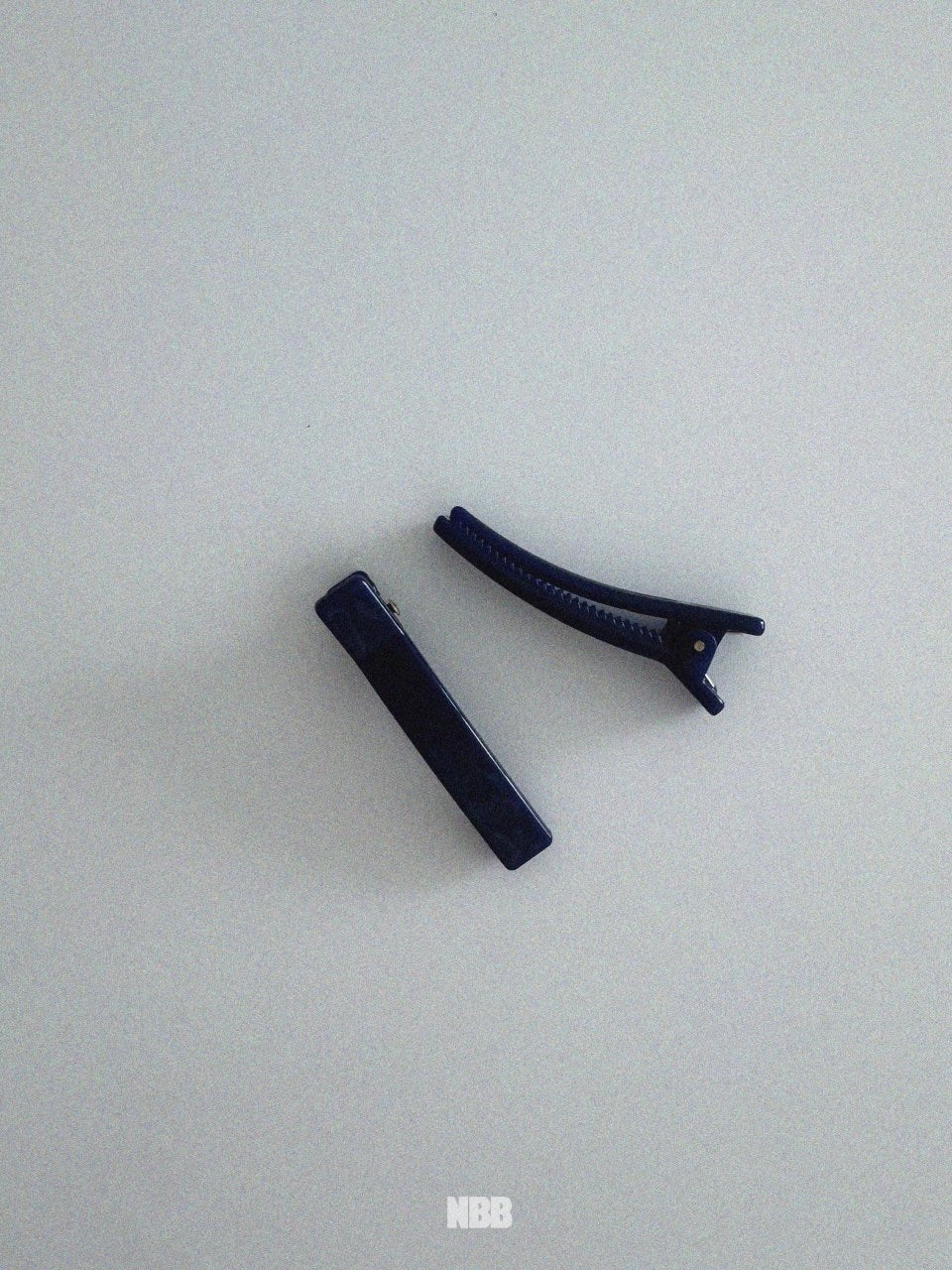 Colored hair clip set (2 pieces)