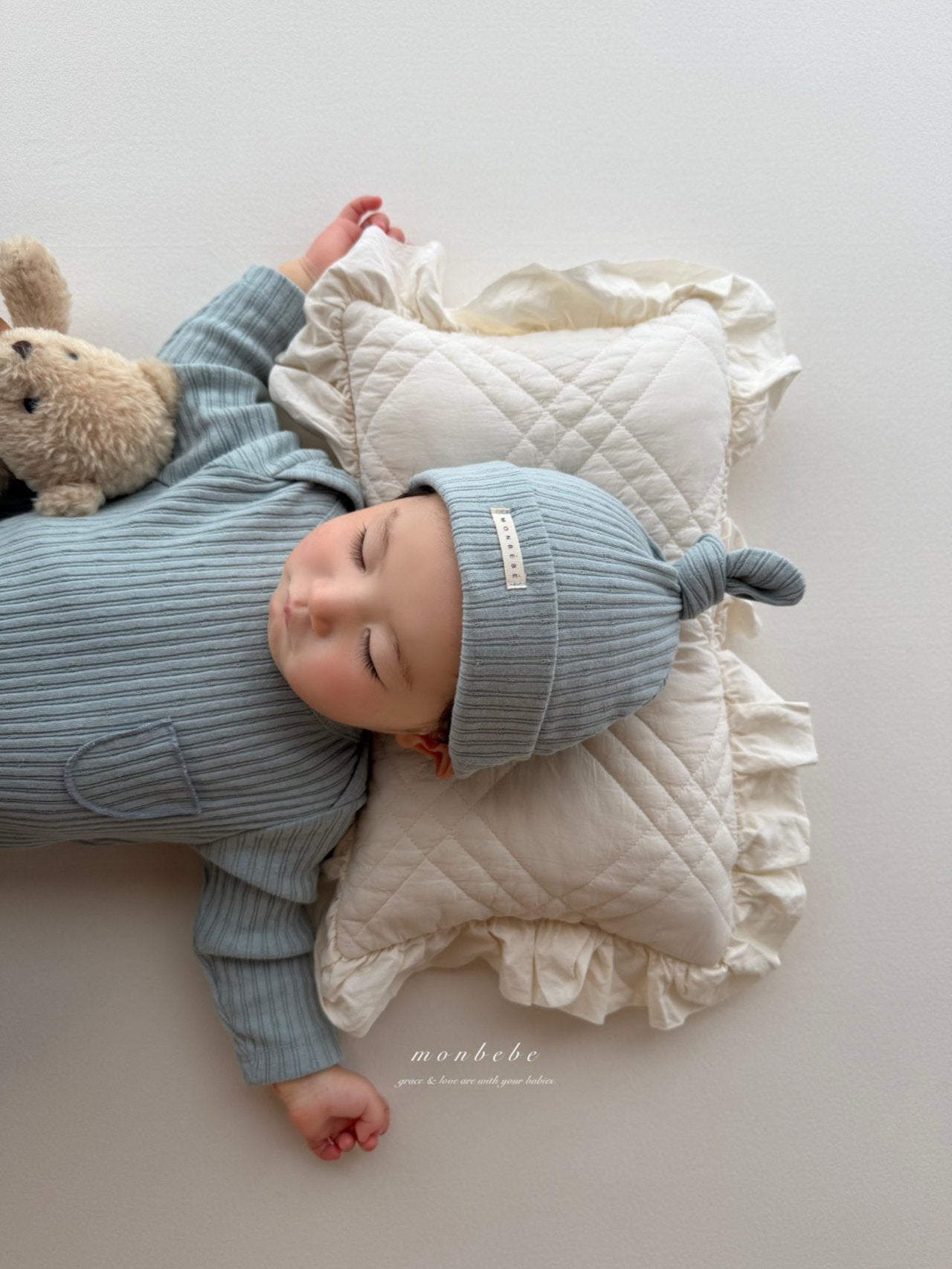 Leo boy rompers (with beanie)