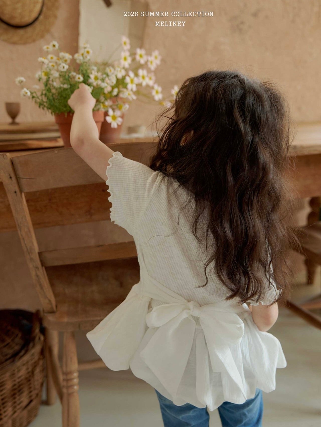 Bouncy ribbon T shirt