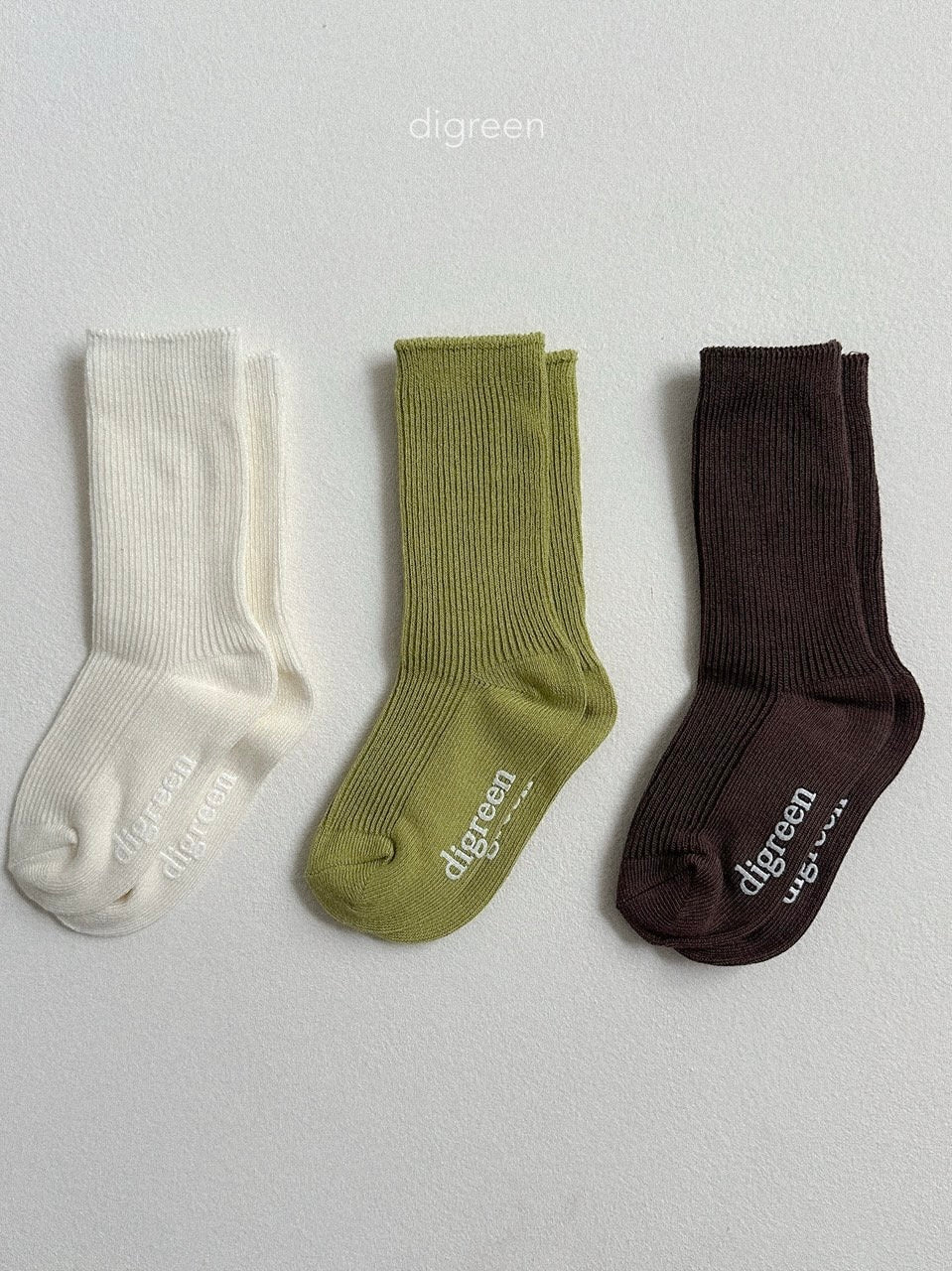 Olive socks set