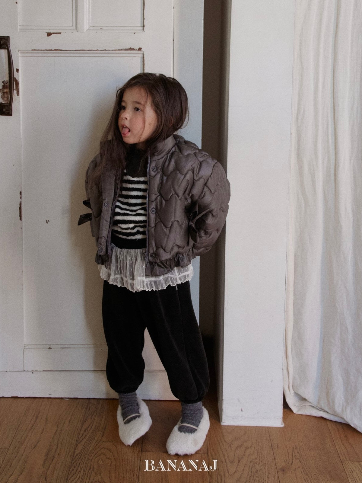 Ribbon padding jacket