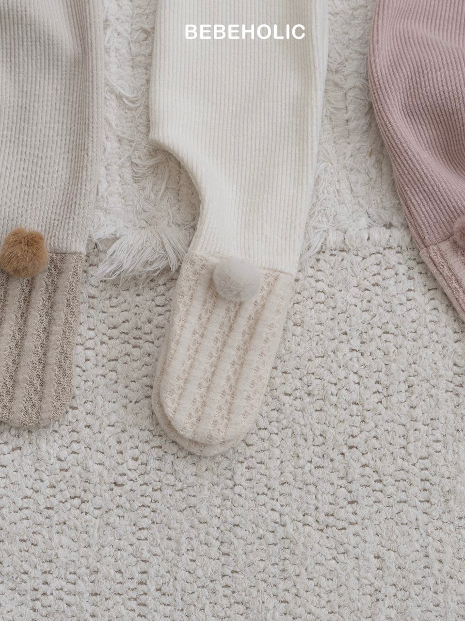 Pom pom texture leggings