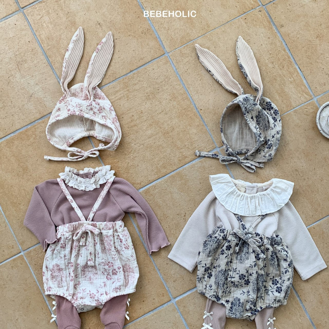 Rabbit bonnet set