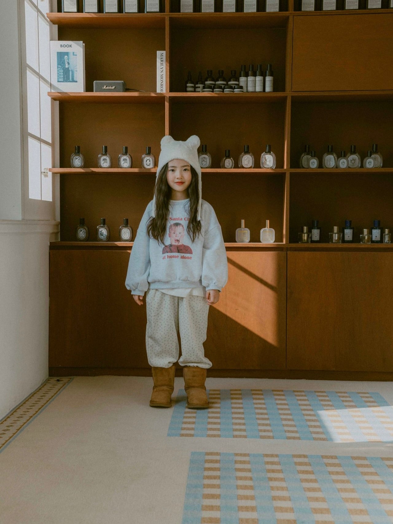 Flower boa jogger pants