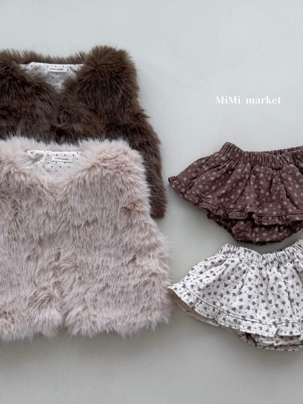Bebe fur vest