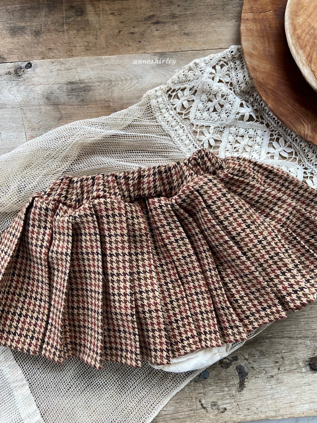 Diana pleated skirt