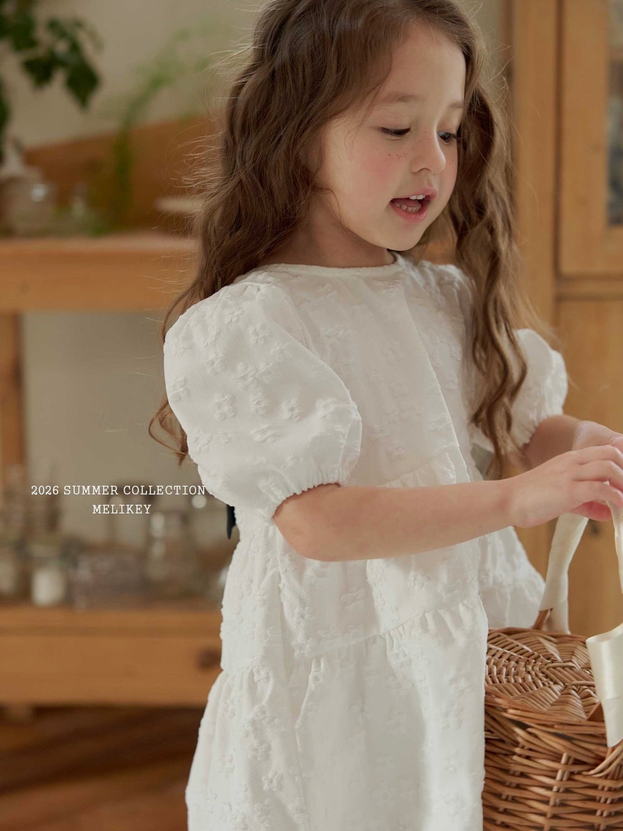 Shine back ribbon one piece