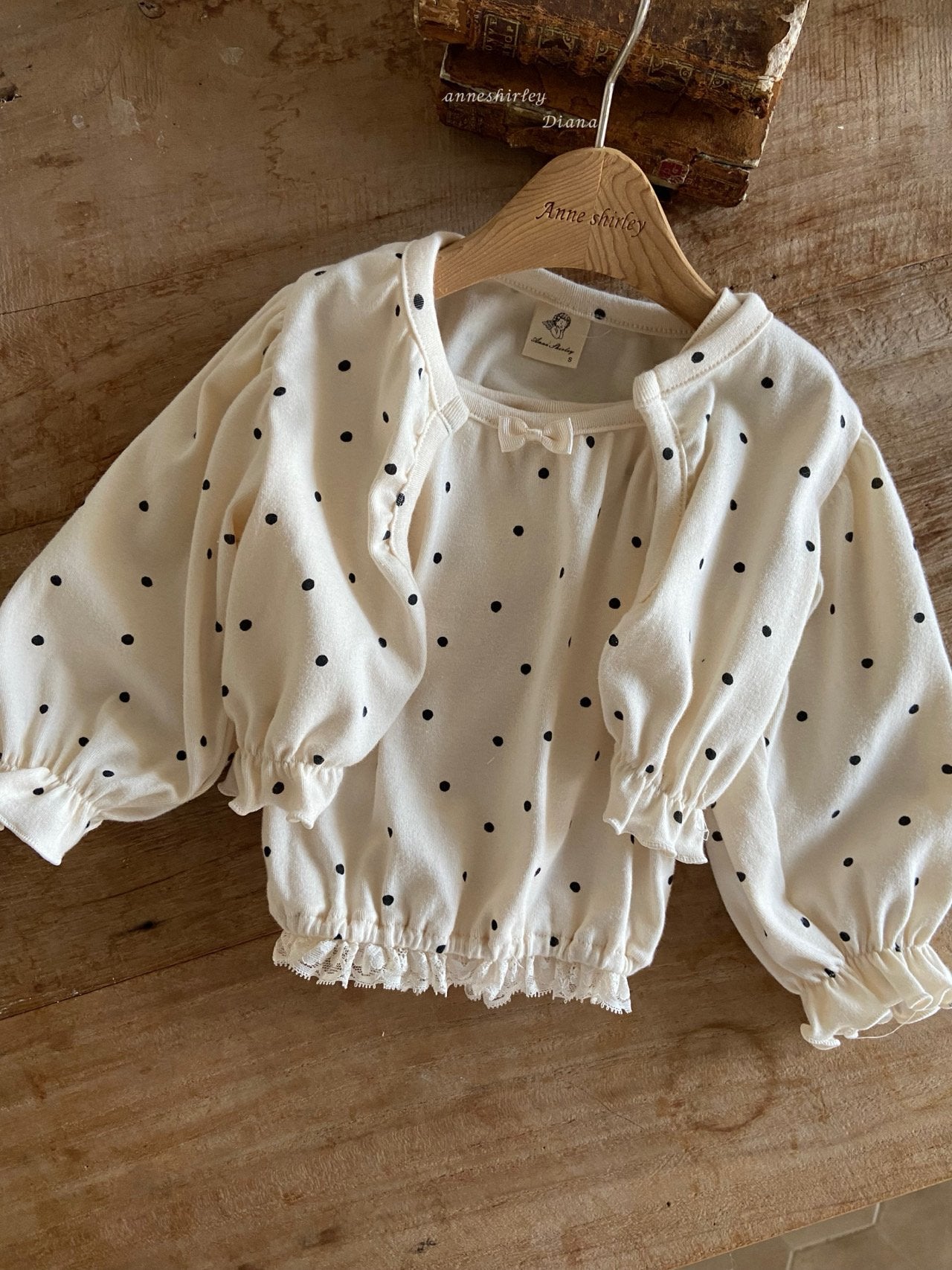 Berry sleeveless top