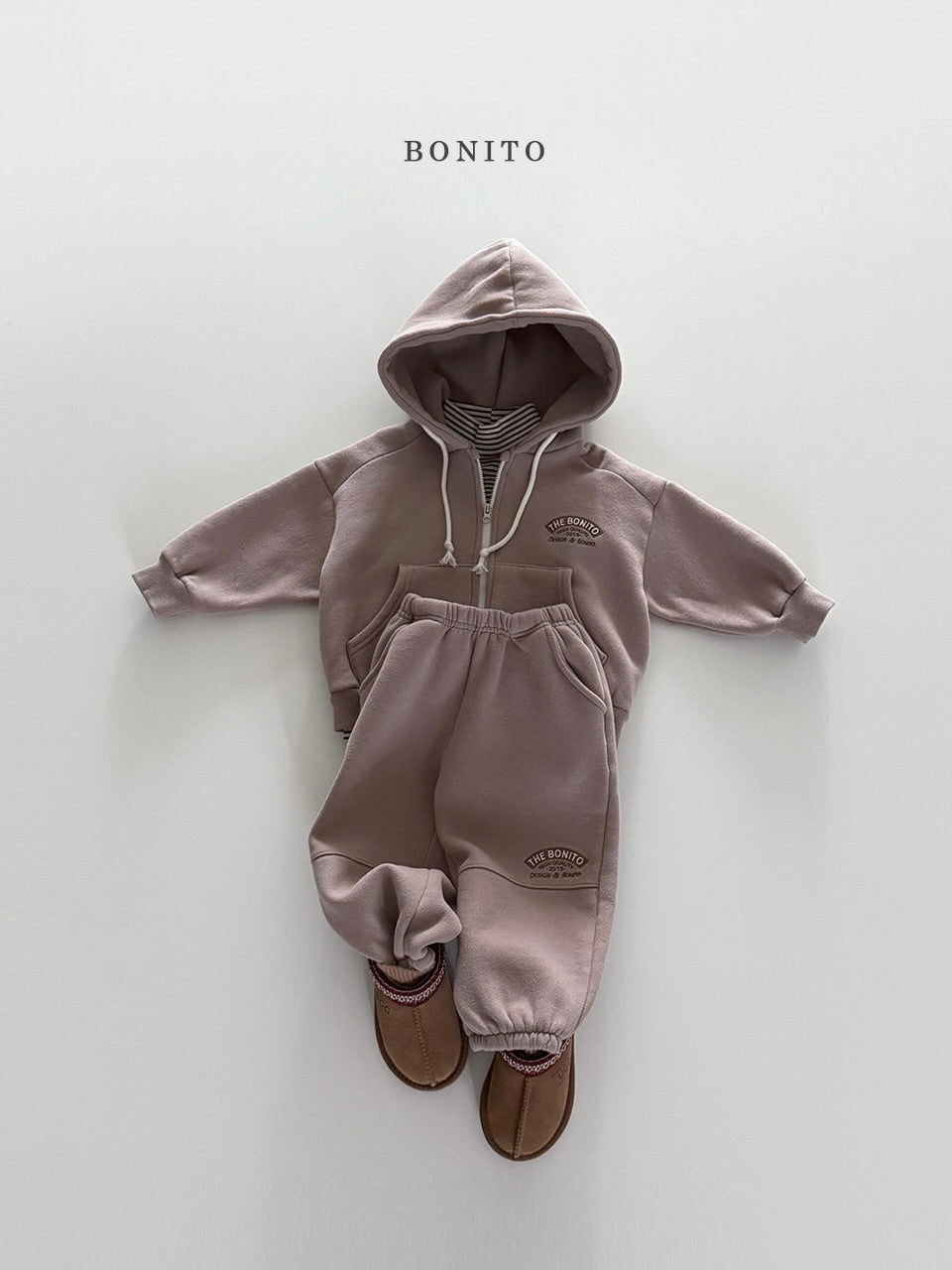 Front slit zip-up hoodie