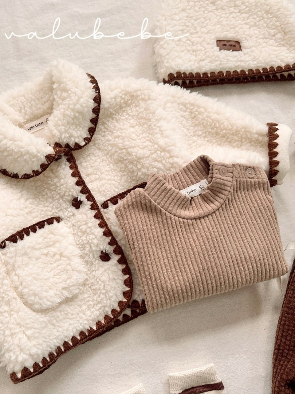 Fluffy beanie (baby)