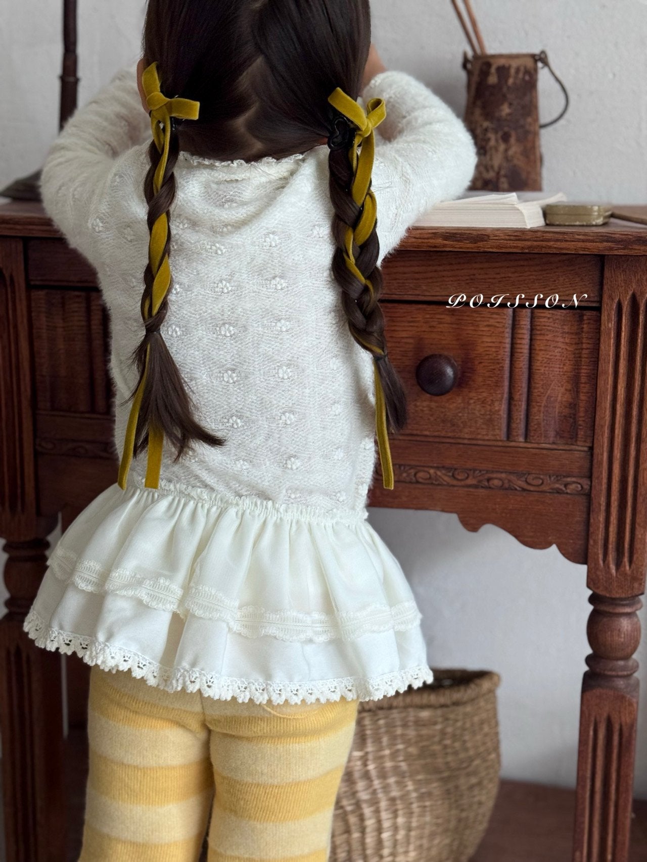 Winter lace half neck T